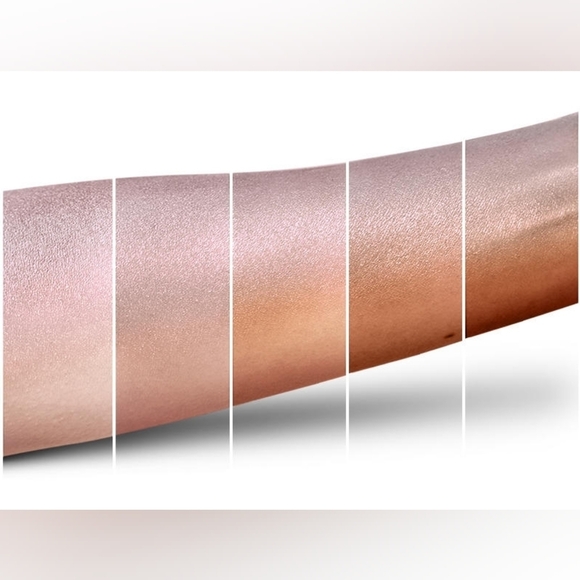 MAC Cosmetics Lark About Pigment - Picture 2 of 5